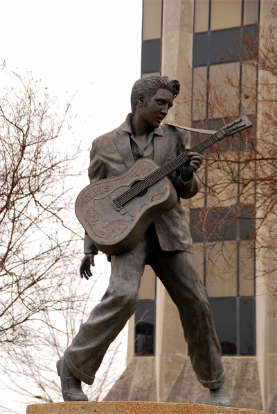 Statue d'Elvis Presley à Memphis