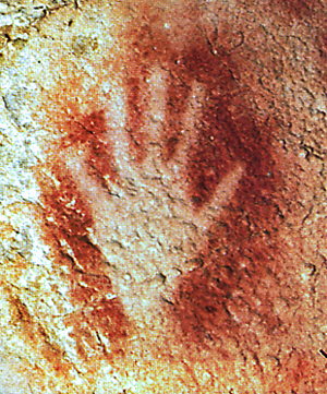 Main peinte dans la grotte du Pech Merle
