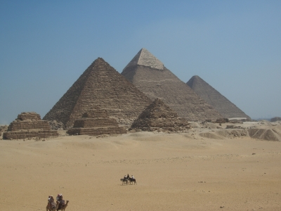 http://www.jesuiscultive.com/IMG/jpg/Pyramides.jpg